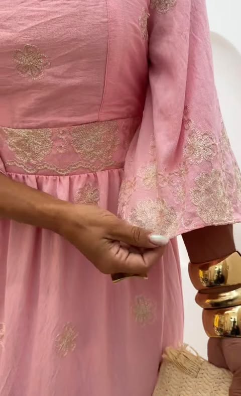 VESTIDO VISCOMIDA  BORDADO - MANGA 3/4  C�D:11014903 TAMANHO �NICO