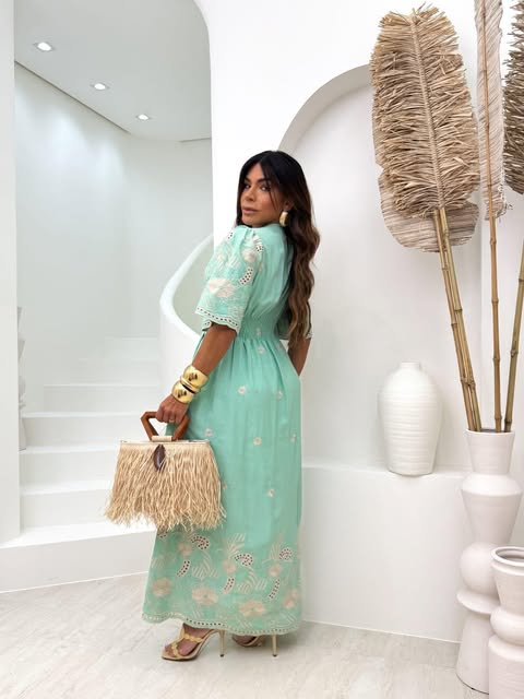 VESTIDO VISCOLINHO BORDADO EM LESI� 3D - C�D:101010404 - TAMANHO �NICO